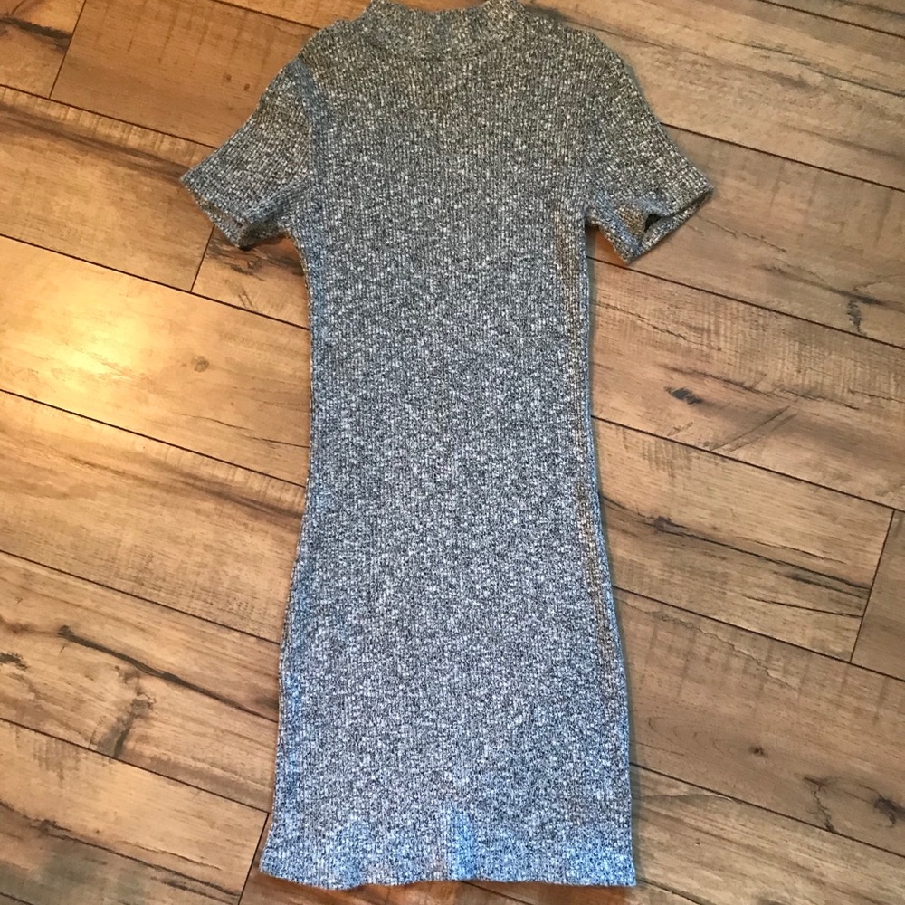 Forever 21 size small gray ribbed dress